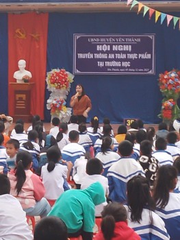 UBND xã Hợp Thành truyền thông an toàn thực phẩm tại Trường TH&THCS Hợp Thành