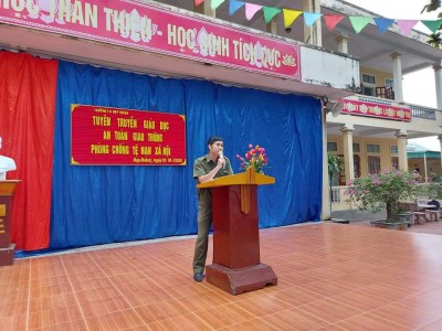 Tuyên truyền an toàn giao thông, phòng chống tệ nạn xã hội và bạo lực học đường cho học sinh
