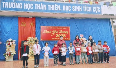 Xuân yêu thương - lan tỏa tấm lòng nhân ái - tết ấm áp cho học sinh có hoàn cảnh khó khăn