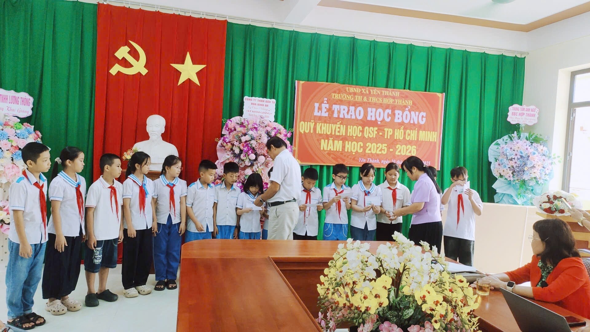 học bong2