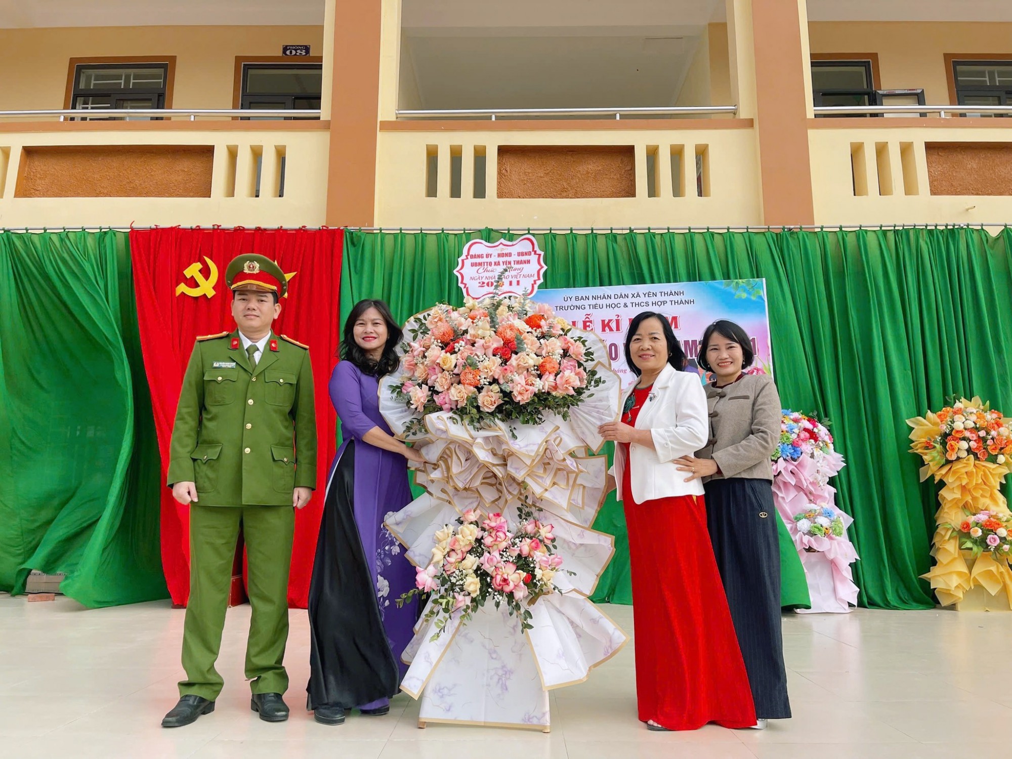 Trường TH&THCS Hợp Thành long trọng tổ chức Lễ kỷ niệm Ngày Nhà giáo Việt Nam 20/11